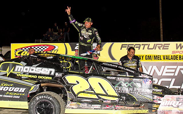 Hearn Pounces Late For Cornwall Sds Win Super Dirtcar Series