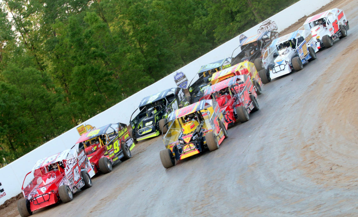 Weedsport Speedway DIRTcar Track Spotlight Super DIRTcar Series