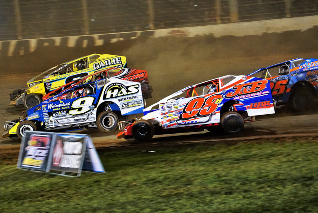 Big Block Modifieds Super Dirtcar Series