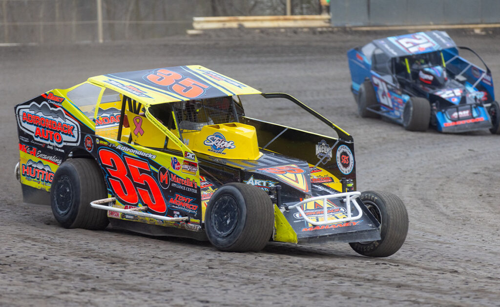 Mike Mahaney at New Egypt Speedway